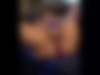 Honestlyfux's Live Sex Cam Show