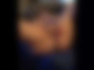 Honestlyfux's Live Sex Cam Show