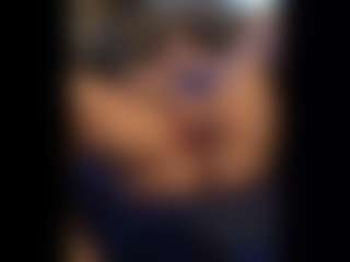 Honestlyfux's Live Sex Cam Show
