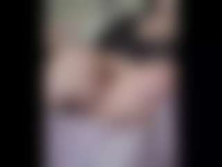 Honestlyfux's Live Sex Cam Show