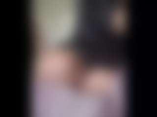 Honestlyfux's Live Sex Cam Show