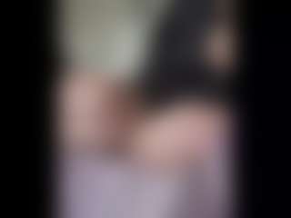 Honestlyfux's Live Sex Cam Show