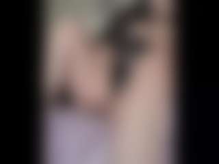 Honestlyfux's Live Sex Cam Show