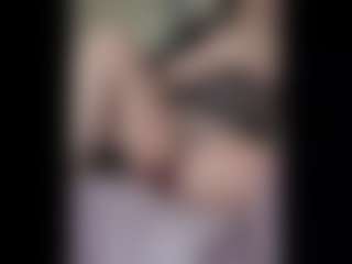 Honestlyfux's Live Sex Cam Show