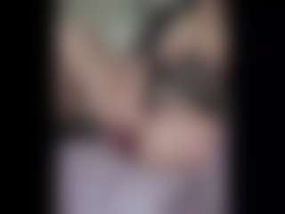 Honestlyfux's Live Sex Cam Show