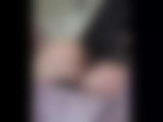 Honestlyfux's Live Sex Cam Show
