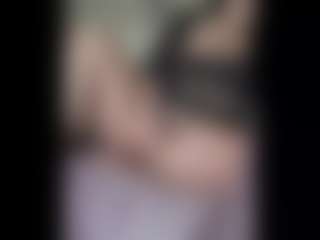 Honestlyfux's Live Sex Cam Show