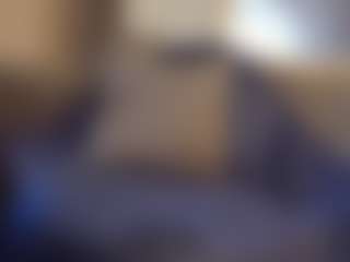 Honestlyfux's Live Sex Cam Show