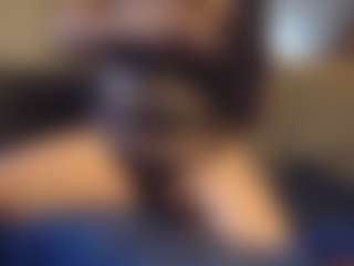 Honestlyfux's Live Sex Cam Show