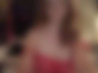Live cam show with JanieDarling - Red Hair HD on Gym Cam Girls