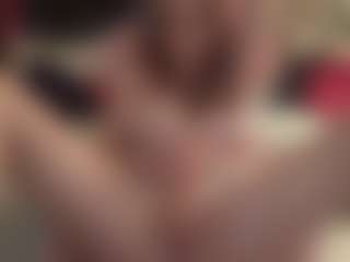 Live cam show with JanieDarling - Red Hair MILF on Milfs Live