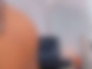 Live cam show with Mia-hornny - Small Tits on Porn Luv