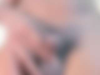 Live cam show with Mia-hornny - Brown Eyes on parknlotfishbdy