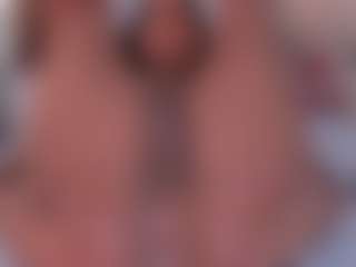 Live cam show with Mia-hornny - Tease on StripNow