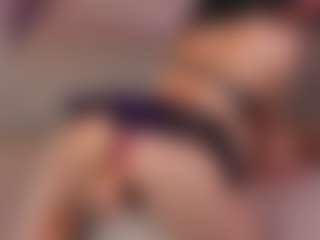 Live cam show with mia-ocampo - Spanks on Camsoda