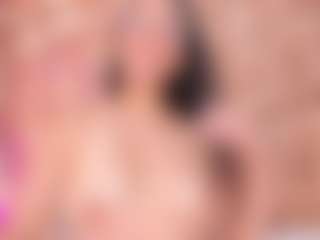 Live cam show with NadiaJalil - Green Eyes on madthumbs