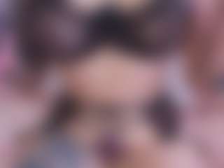 Live cam show with Xandra - Shaved Pussy on infinitiblacc.com