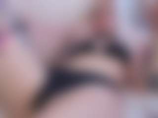 Live cam show with Xandra - Blonde Hair on SpunkLive