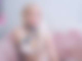 Live cam show with Xandra - Blue Eyes on Camsoda