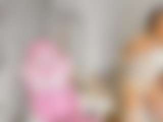 Live cam show with Nikki - Average on studioflirtlive.com