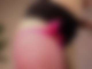 Live cam show with Nikki - Gray Eyes on Camsoda
