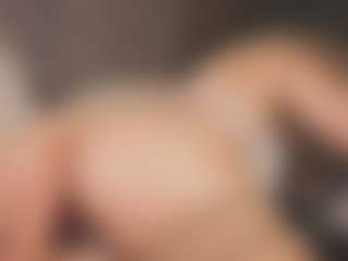 Live cam show with Nikki - Gray Eyes on Camsoda