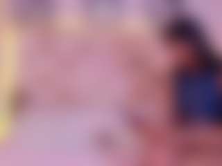 QueenMiranda4's Live Sex Cam Show