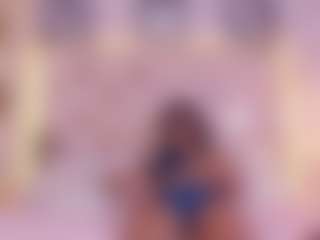 QueenMiranda4's Live Sex Cam Show