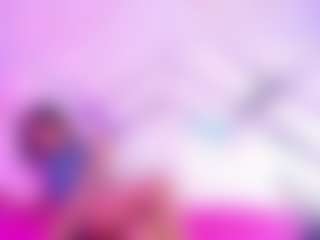 Live cam show with QueenMiranda4 - Smoking on livesuperchat.net