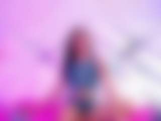 Live cam show with QueenMiranda4 - Tease on CamClone