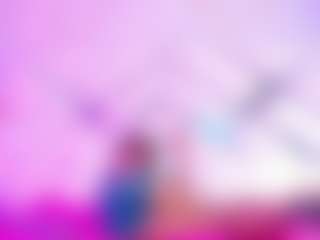 Live cam show with QueenMiranda4 - Average on CamClone
