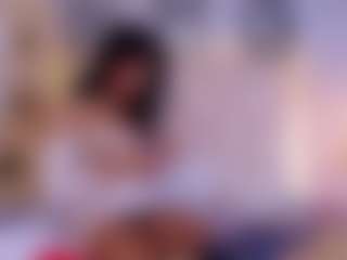 Live cam show with QueenMiranda4 - Nipple Piercings on AdultVida.com