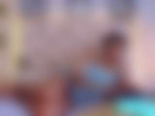 Live cam show with QueenMiranda4 - Average on https://playwithruby.com
