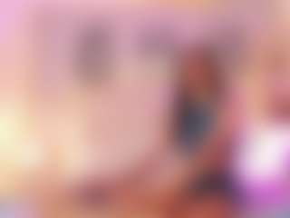 Live cam show with QueenMiranda4 - Black Hair on Milfs Live