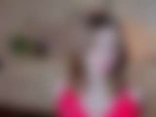 Live cam show with RaneeDreger - Green Eyes on Latina Girls