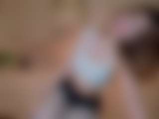 Live cam show with RaneeDreger - Striptease on Camsoda