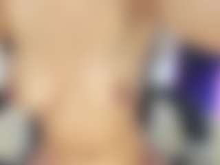Live cam show with Selene-Diior - Oil on instabang