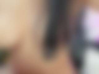 Live cam show with Selene-Diior - Petite Teen (18+) on StripNow