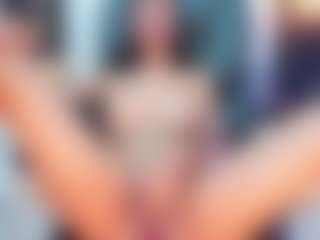 Live cam show with Selene-Diior - Strapon on Camsoda