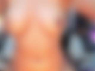 Live cam show with Selene-Diior - Petite Young Adult on Camsoda