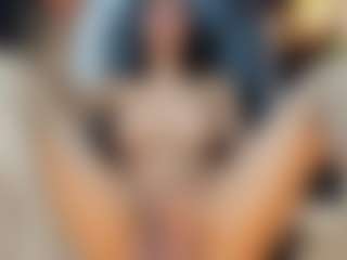Live cam show with Selene-Diior - Petite Teen (18+) on iamadamtest123.com