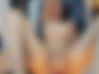 Live cam show with Selene-Diior - Oil on xfollow cams