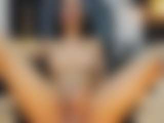 Live cam show with Selene-Diior - Strapon on Soda Cam