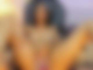 Live cam show with Selene-Diior - Squirt Teen (18+) on Camsoda