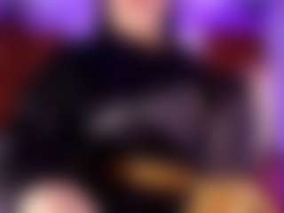 Live cam show with Stefy Harris - Oil on Fling VIP Chat