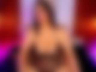Live cam show with Stefy Harris - Oil on Camsoda