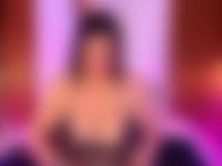 Live cam show with Stefy Harris - Shaved Pussy Curvy on Camsoda