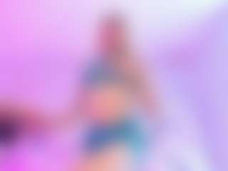 Live cam show with StyleQueen17 - Average on livesuperchat.net