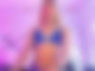 Live cam show with StyleQueen17 - Average on madthumbs