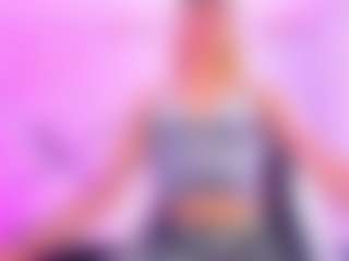 Live cam show with StyleQueen17 - Teen (18+) on Camsoda